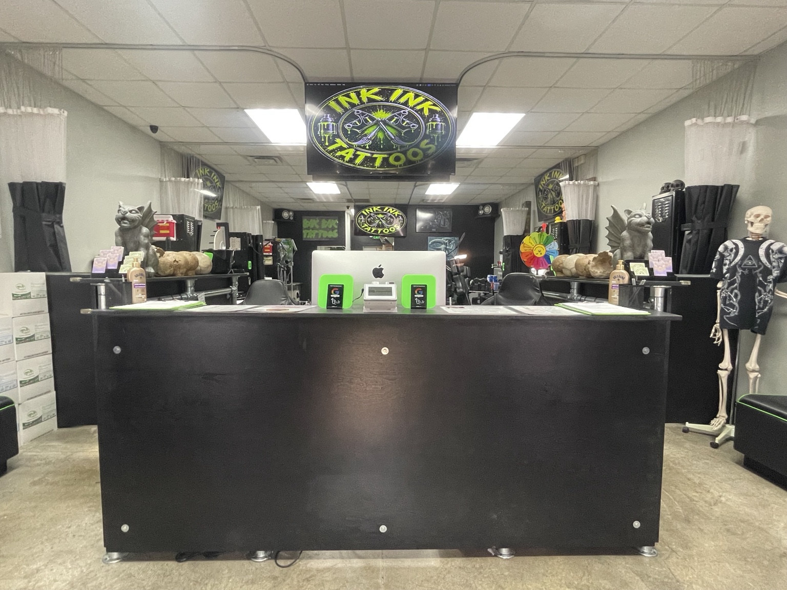 Ink Ink Tattoos interior